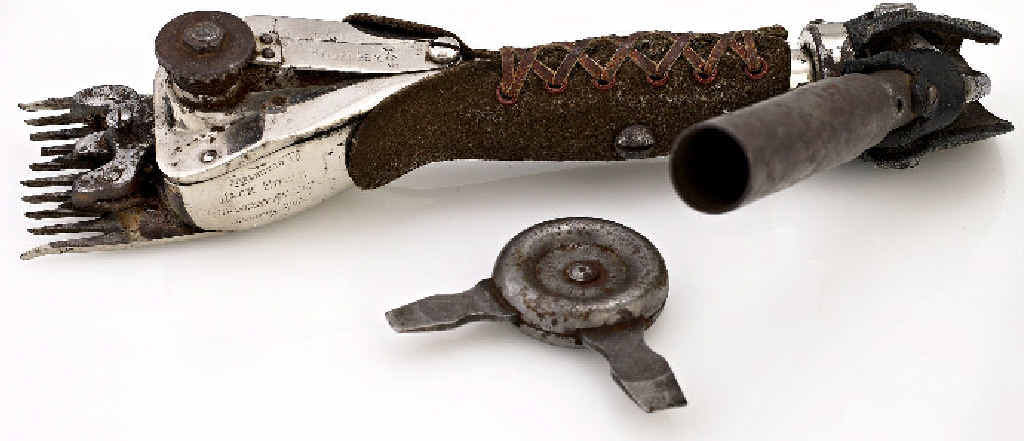 Shearing legend Jackie Howe’s shears are going under the hammer at the end of the month. Shearing legend Jackie Howe’s shears are going under the hammer at the end of the month.